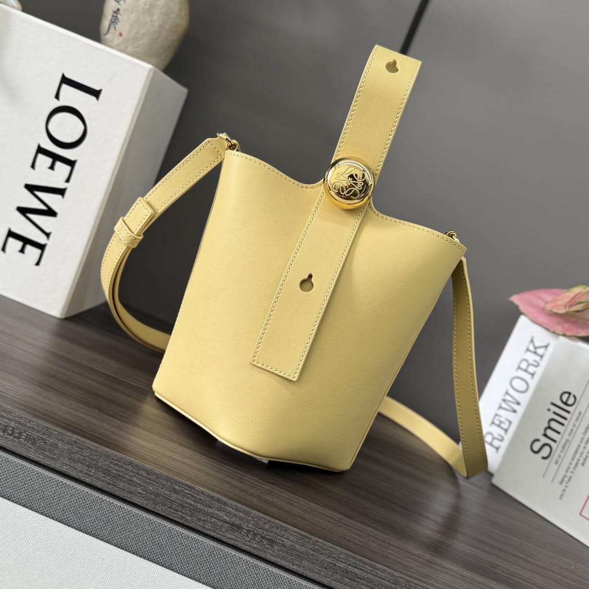 0005-New Pebble Bucket
